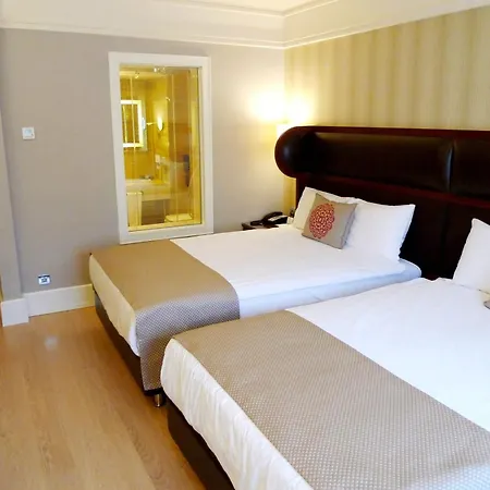 Hotel Titanic Comfort Sisli