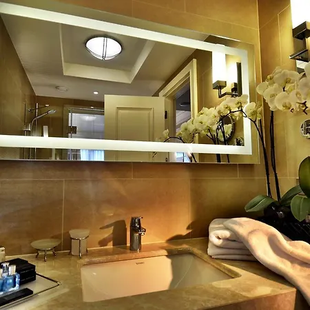 Hotel Titanic Comfort Sisli