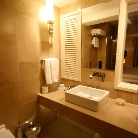 Hotel Titanic Comfort Sisli Istanboel