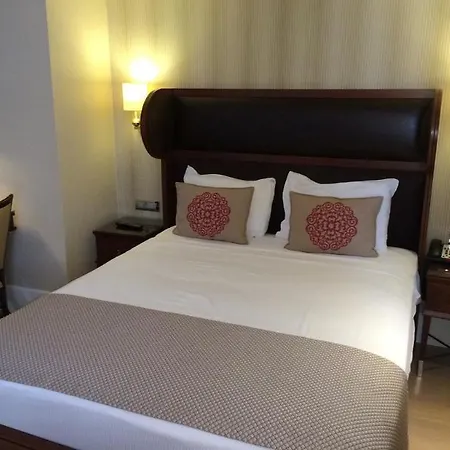 Ξενοδοχείο Titanic Comfort Sisli 3*