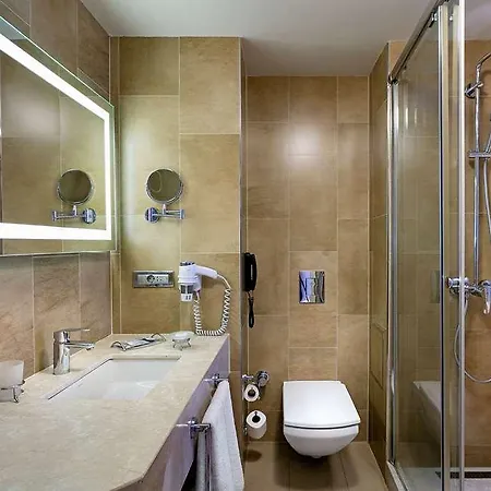 Titanic Comfort Sisli מלון 3*
