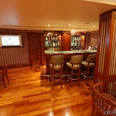 מלון Titanic Comfort Sisli
